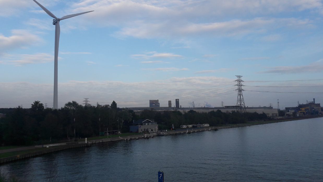 Aperam-Genk staal Albertkanaal