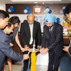  Opening nieuw kantoor van <a href='/aandeel/232-ibm'> IBM </a> in Visakhapatnam in India. Sanjit Singh Lamba, Managing Director bij Eisai Pharmaceuticals tweede van rechts) en Rishi Tagnis van <a href='/aandeel/1473-phoenix-solar'> Phoenix Solar  </a> IT Solutions (derde van rechts).  