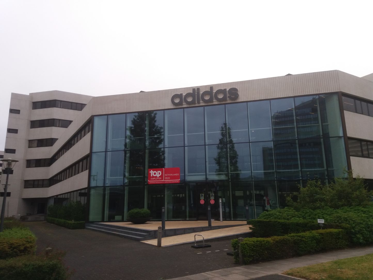 iets vooroordeel Lauw Analisten verwachten over 2021 stijgende omzet Adidas | Analist.nl