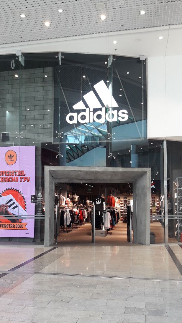 Zoekmachinemarketing vegetarisch bereiken Aandeel Adidas: grafieken, koersdoelen | Analist.nl