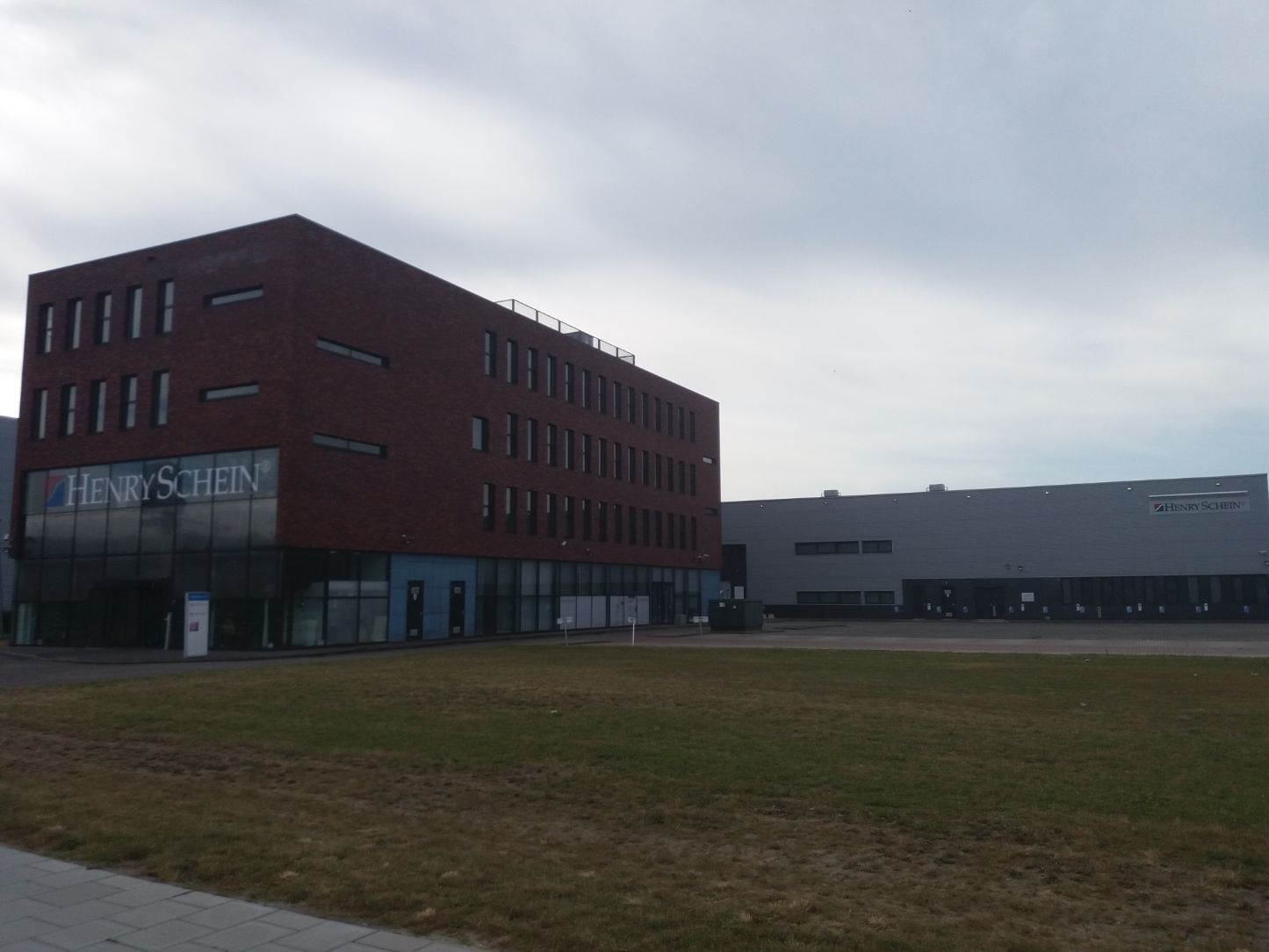 Henry-Schein fabriek Almere